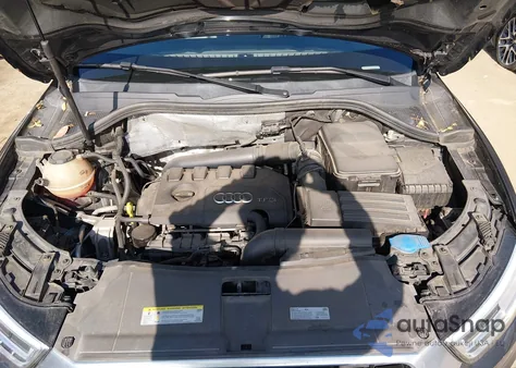 2018 Audi Q3 2.0T Premium/2.0T Sport Premium z USA, uszkodzony, nr VIN WA1JCCFSXJR009074